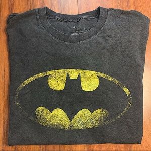 MEN’S XL BATMAN SHORT SLEEVE TSHIRT BLACK YELLOW